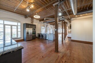 Building Photo - 161 Mangum St SW