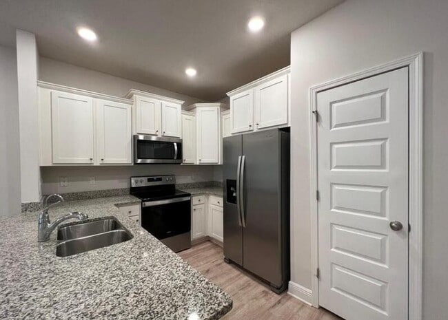 Building Photo - 44 Sandhill Pines Dr