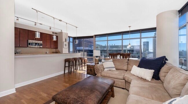 Foto del edificio - 100 E 14th St