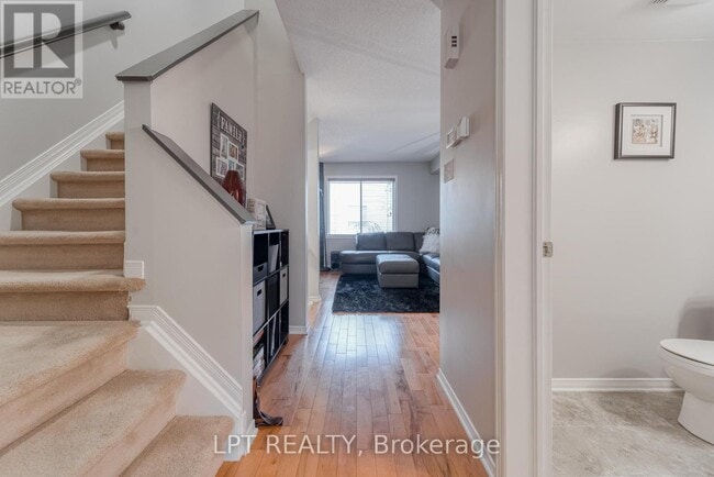 Building Photo - 21 Provender Ave