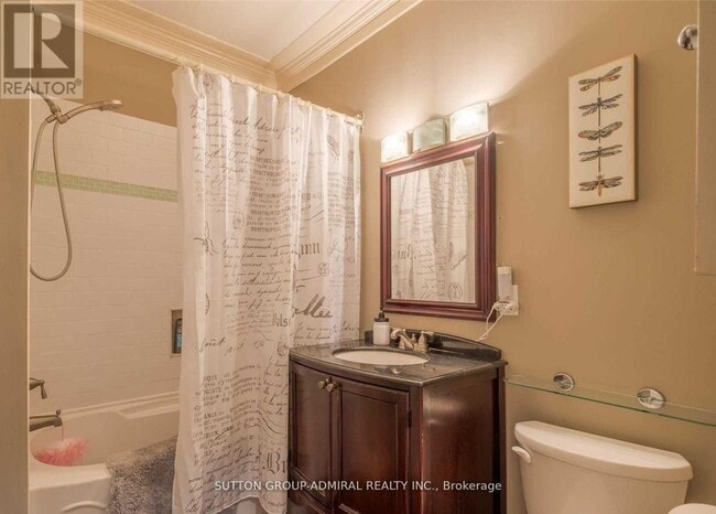 Building Photo - 364 George St