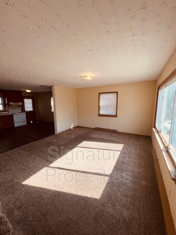 Foto del edificio - 2249 Dellrose Dr