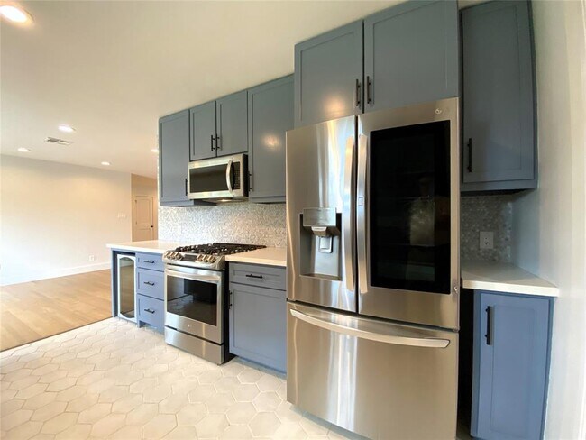 Building Photo - 1818 Mill Creek Dr