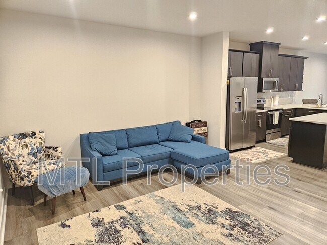 Foto del edificio - 3712 Ellington St