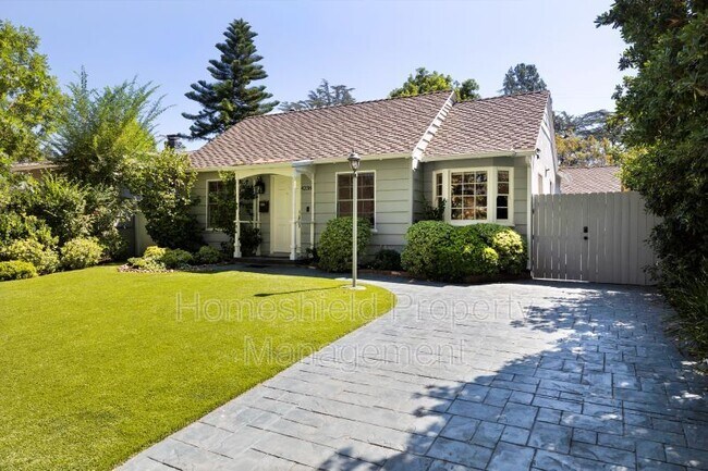 Foto del edificio - 4238 Goodland Ave