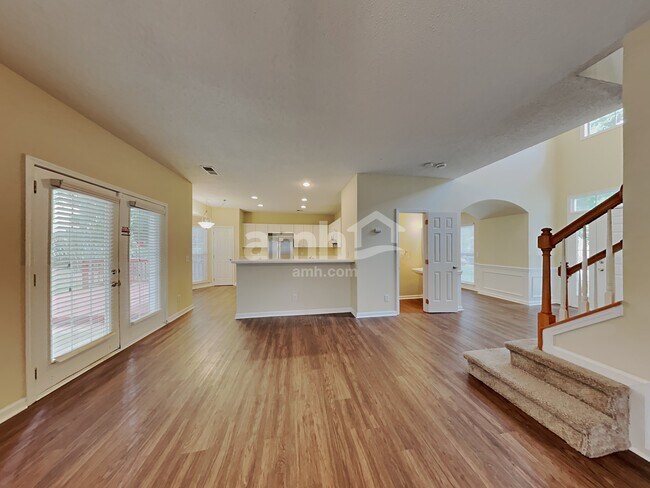 Foto del edificio - 6530 Harburn Forest Dr