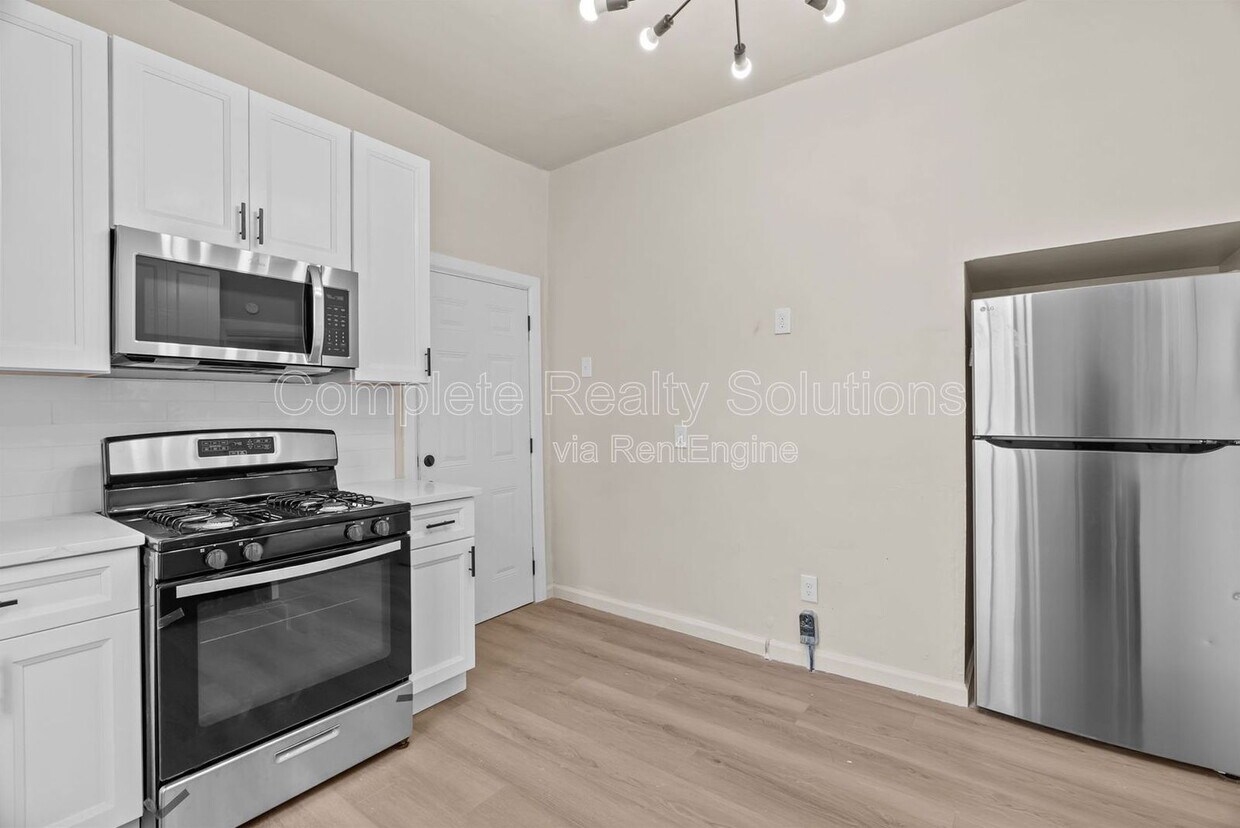 Foto principal - 3915 Russell Blvd