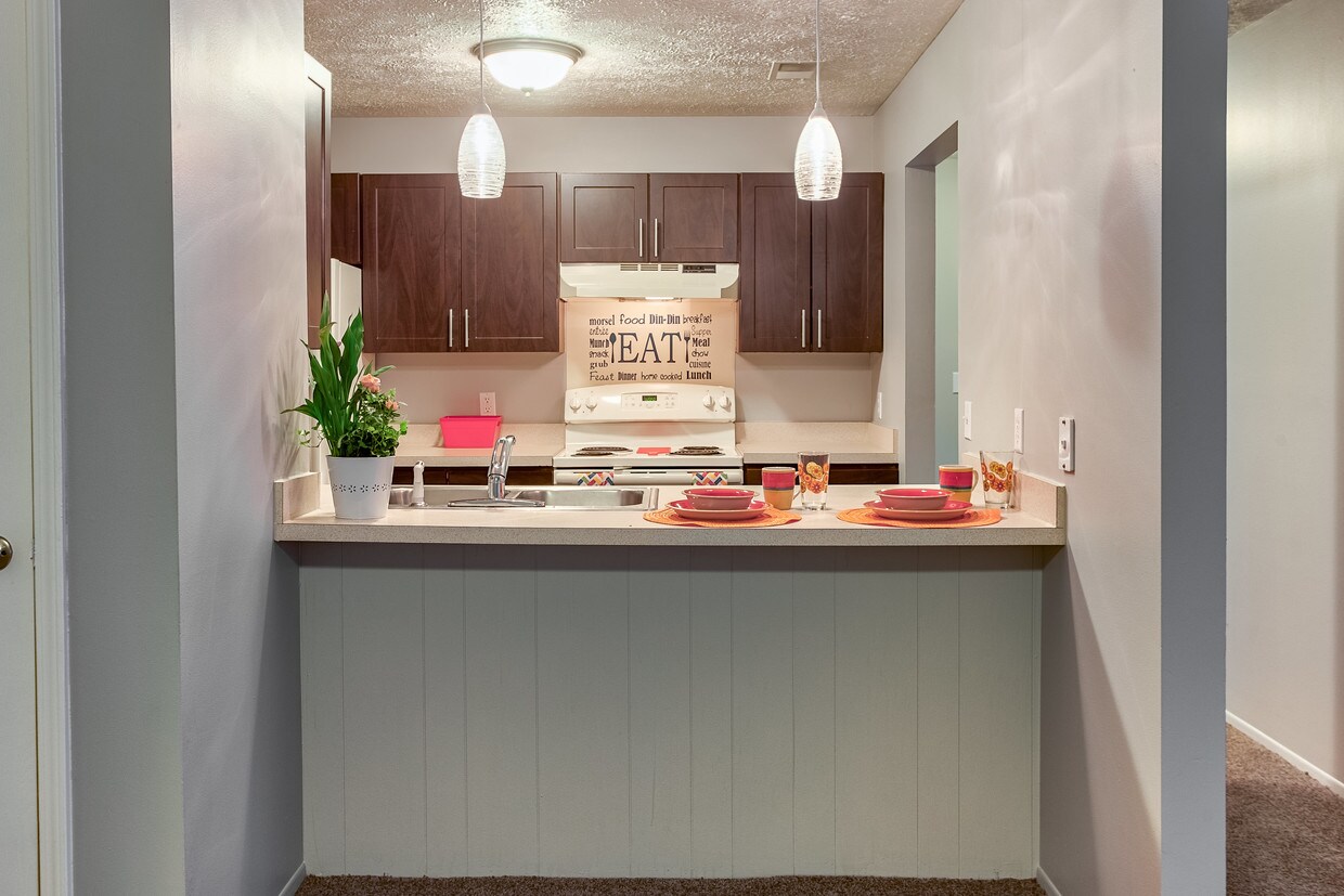 Fairfax Apartments Lansing, MI Apartments in Lansing, MI