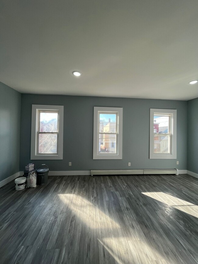 Foto del edificio - 170 Fulton Ave