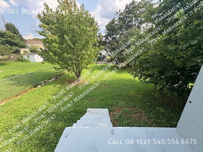 Foto del edificio - 943 Morehead Ave SE