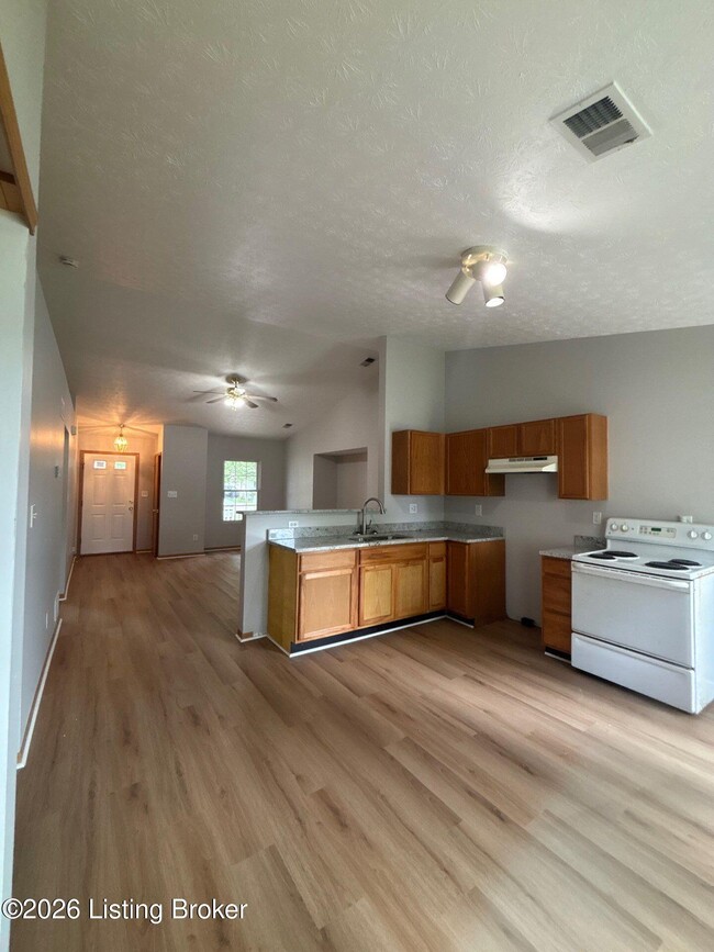 Building Photo - 6711 Hunters Creek Blvd