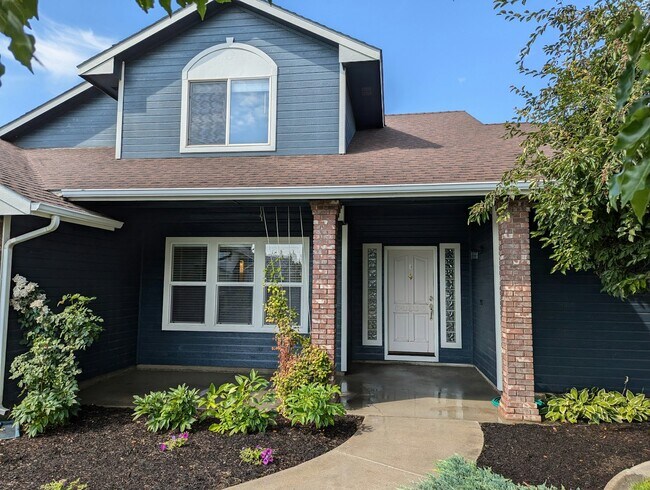 Building Photo - 12396 W Driftwood Dr