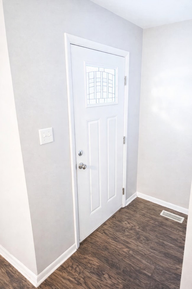 Photo - 2656 W 60th St House