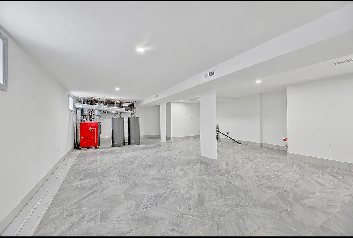 14112141 185th St Unit Studio 1, Queens, NY 11413 Condo for Rent in