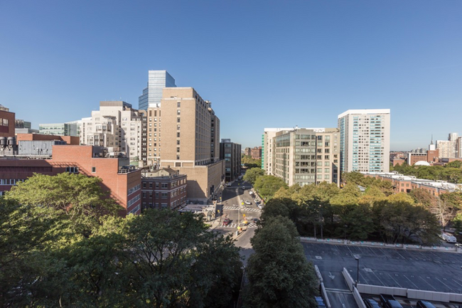 Foto del edificio - 9 Hawthorne Pl