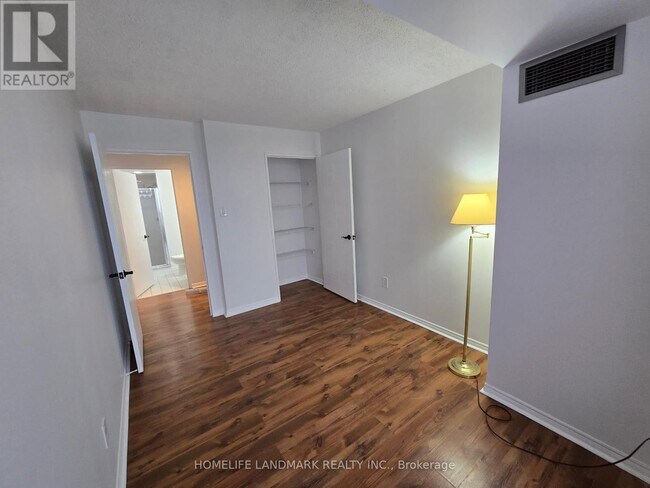 Building Photo - 410 McLevin Ave