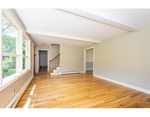 Foto del edificio - 31 Skyfields Dr