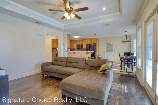 Building Photo - 3 br, 2 bath House - 16 Jacob's Walk