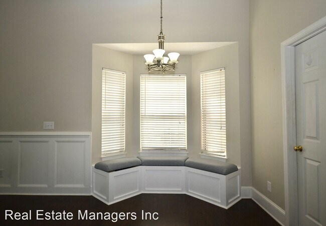 Building Photo - 3 br, 2 bath House - 13030 Peacock Ln