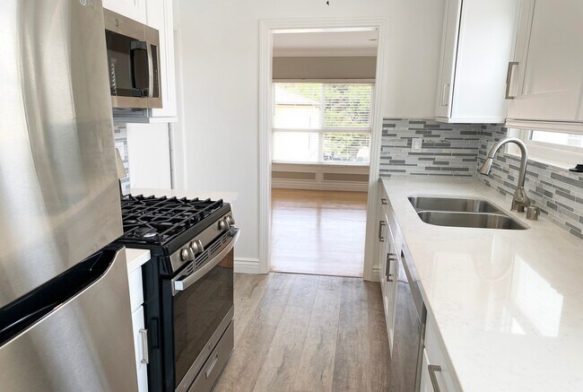 Foto del edificio - 1268 Queen Anne Pl