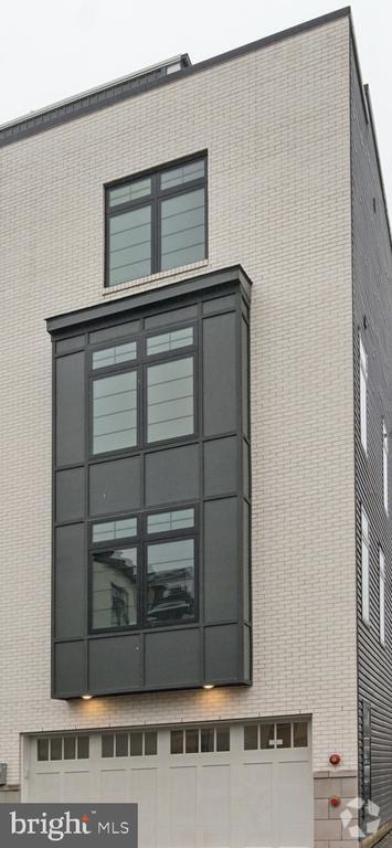 Building Photo - 302 Wigard Ave
