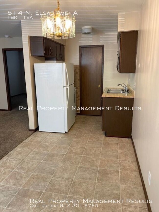 Building Photo - 1 Bedroom, 1 Bath Ground Level Unit