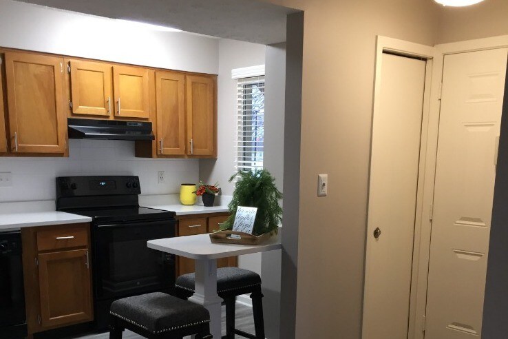 Amherst Place Newly Renovated Apartments Louisville Ky Apartments Com