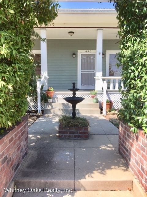 Building Photo - 3 br, 2 bath House - 690 C Street