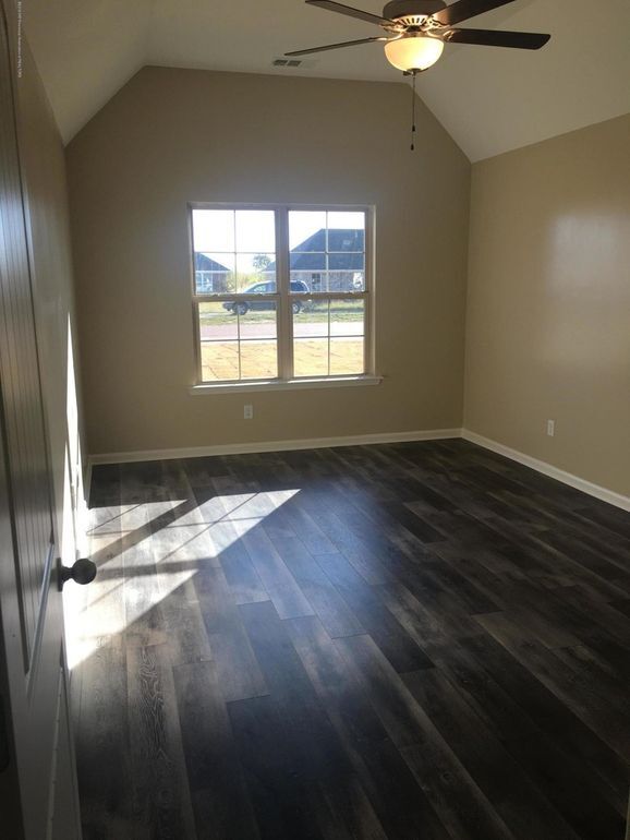 Foto del edificio - 1199 River Wood Cir W