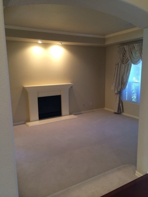 Building Photo - Executive Home for the Holidays! (Pool)