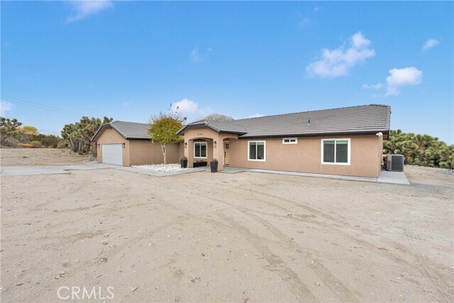Building Photo - 2128 Pheasant Rd