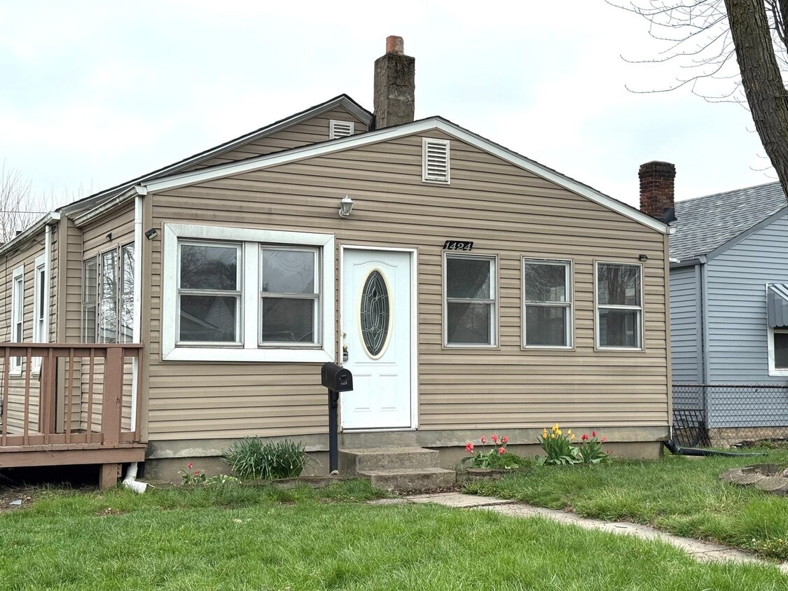 Near Eastside 3 Bedroom 1 Bath - Near Eastside 3 Bedroom 1 Bath