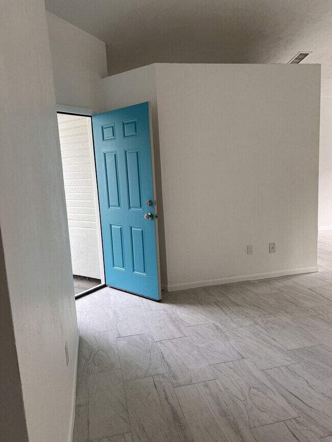 Foto del edificio - 19 Brittany Ln