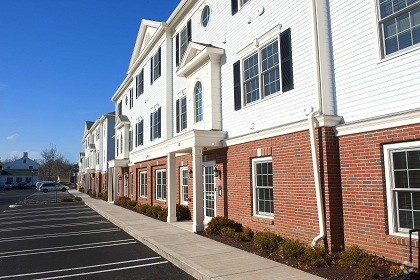 Building Photo - Spinnaker Falls