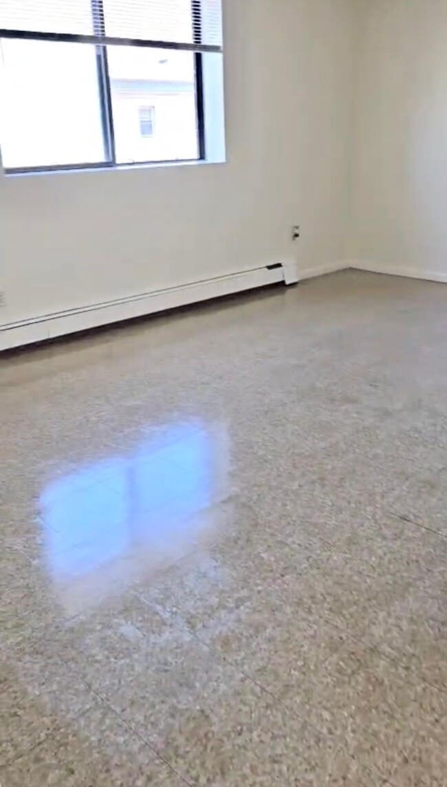 Building Photo - Apartments in Everett & Malden
