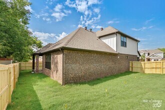 Building Photo - 2196 N Woodlark Ln