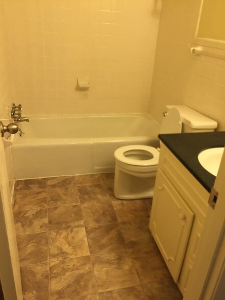 Bathroom Fixtures Nashville Tn oak park apartments rentals - nashville, tn | apartments Bathroom Fixtures Nashville Tn oak park apartments rentals - nashville, tn | apartments