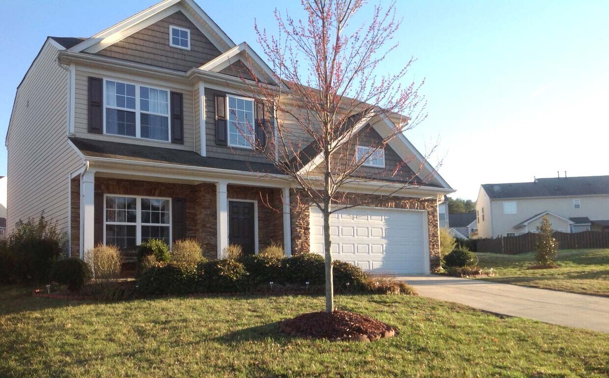 8430 Magnolia Springs Dr, Harrisburg, NC 28075 House Rental in