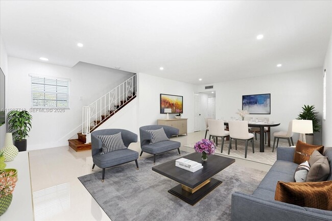 Foto del edificio - 3619 S Le Jeune Rd