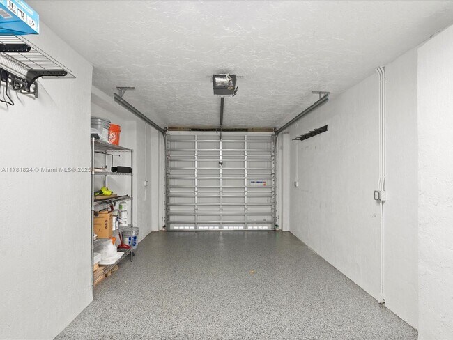 Building Photo - 1125 Asturia Ave