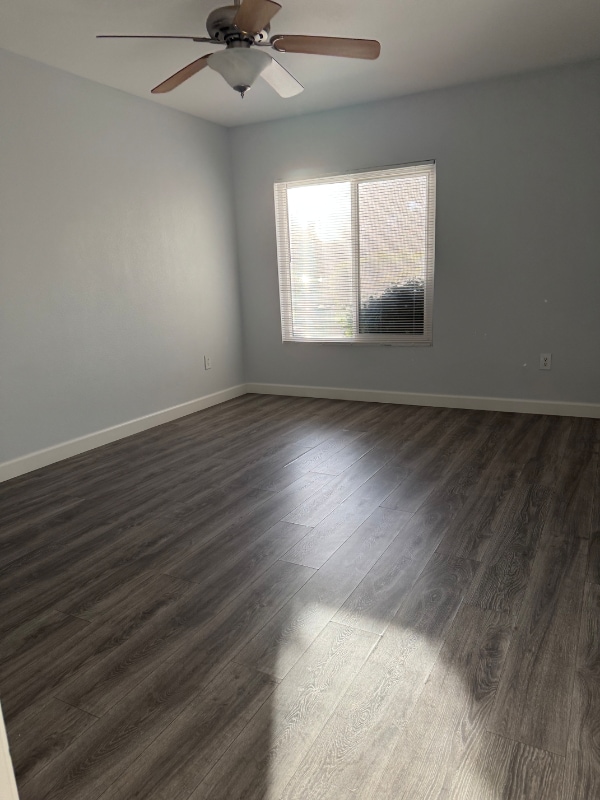 Building Photo - 1295 N Ash St