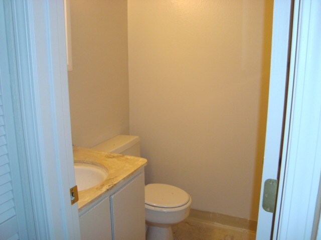 Building Photo - 4463 Townehome Dr