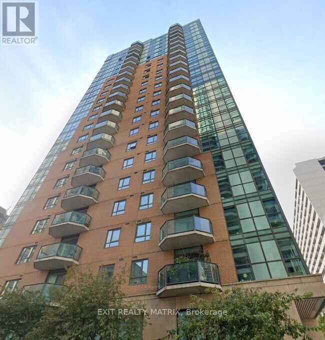 Photo du bâtiment - 445-1445 Ave. Laurier