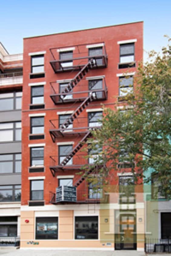 Primary Photo - 231 E 111th St