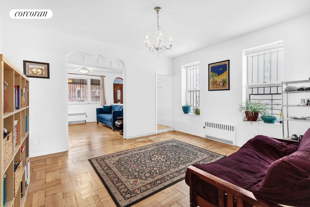 Primary Photo - 114 Terrace Pl