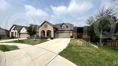 Building Photo - 5521 Capilano Ct