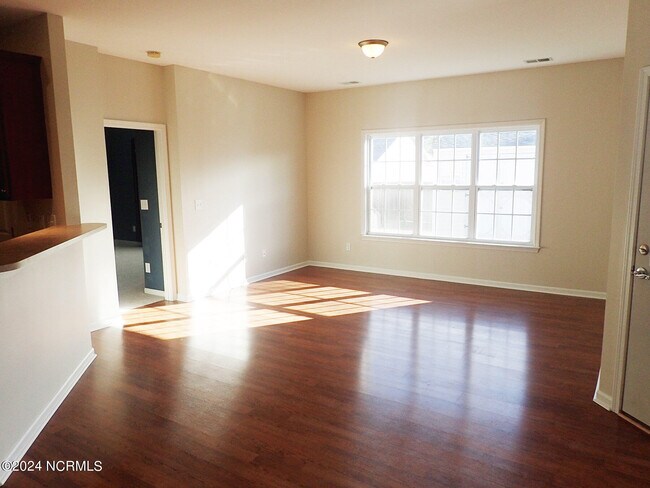 Building Photo - 1407 Parkland Way