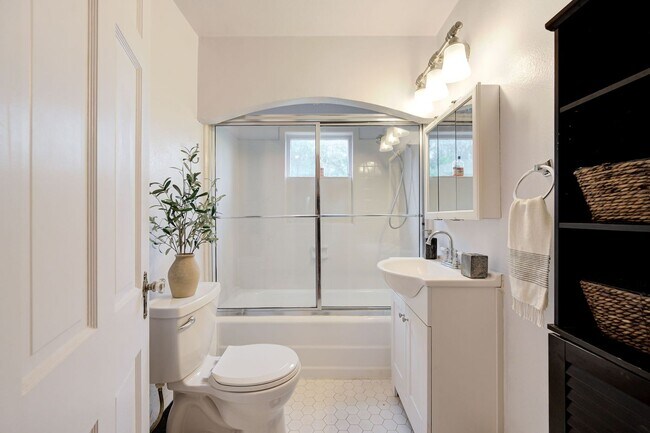 Foto del edificio - Updated 2 Bed 1 Bath in NW OKC