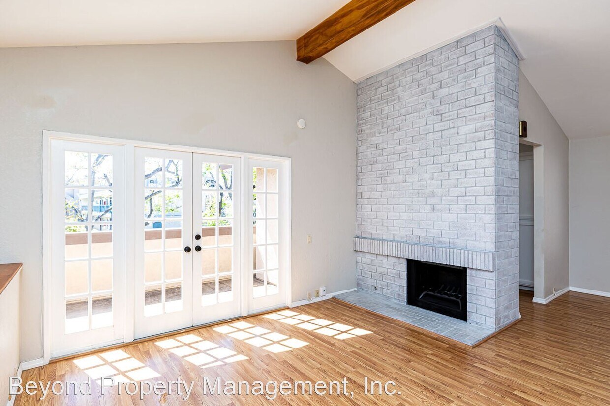 Primary Photo - 2 br, 2 bath House - 5975 Cirrus St.