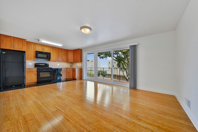 Building Photo - 67 Parkridge Dr